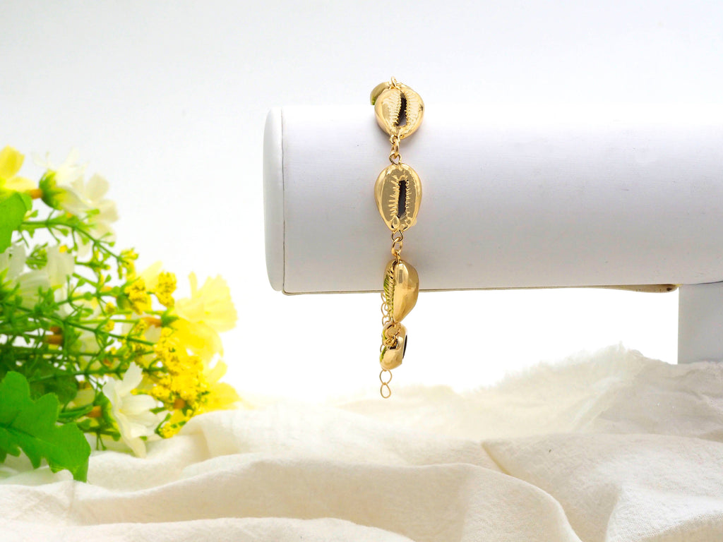 Gold Cowrie Shell bracelet